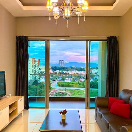 Capital O 90987 The Loft Residences Homestay @ Imago Shopping Mall 2 Kampong Sembulan Buitenkant foto