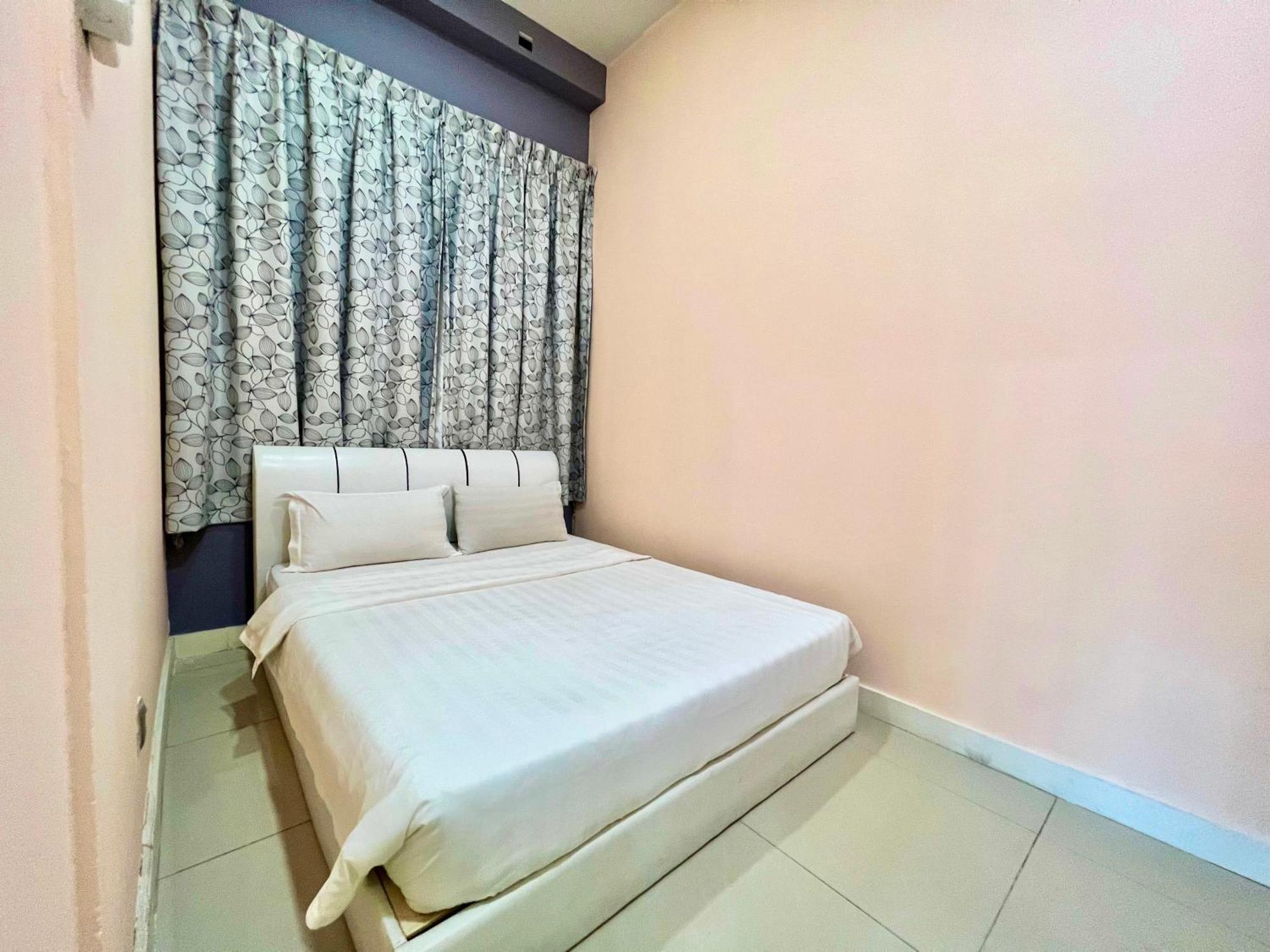 Capital O 90987 The Loft Residences Homestay @ Imago Shopping Mall 2 Kampong Sembulan Buitenkant foto