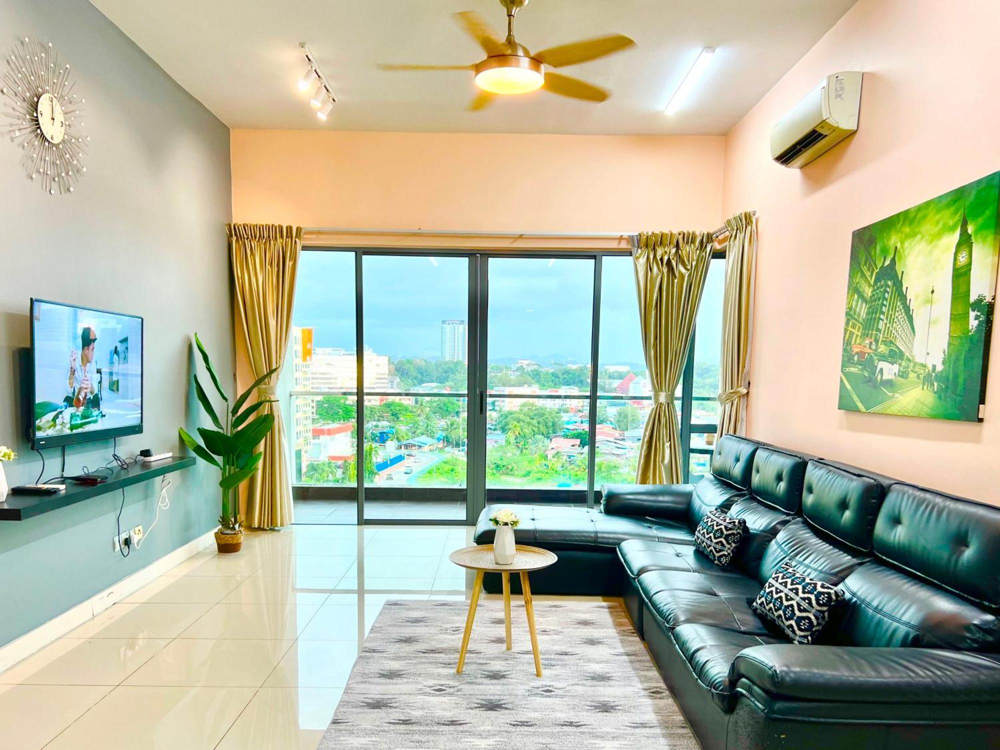 Capital O 90987 The Loft Residences Homestay @ Imago Shopping Mall 2 Kampong Sembulan Buitenkant foto