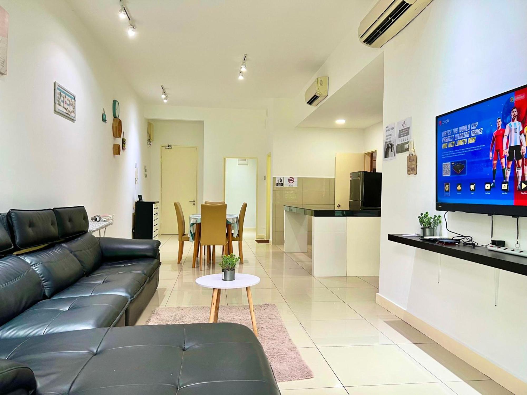 Capital O 90987 The Loft Residences Homestay @ Imago Shopping Mall 2 Kampong Sembulan Buitenkant foto